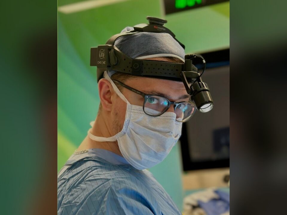 Op. Dr. Erdal Erkoç in the operating room